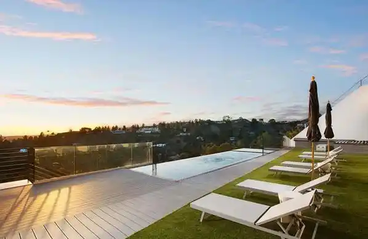 Beverly Crest rooftop sunset terrace